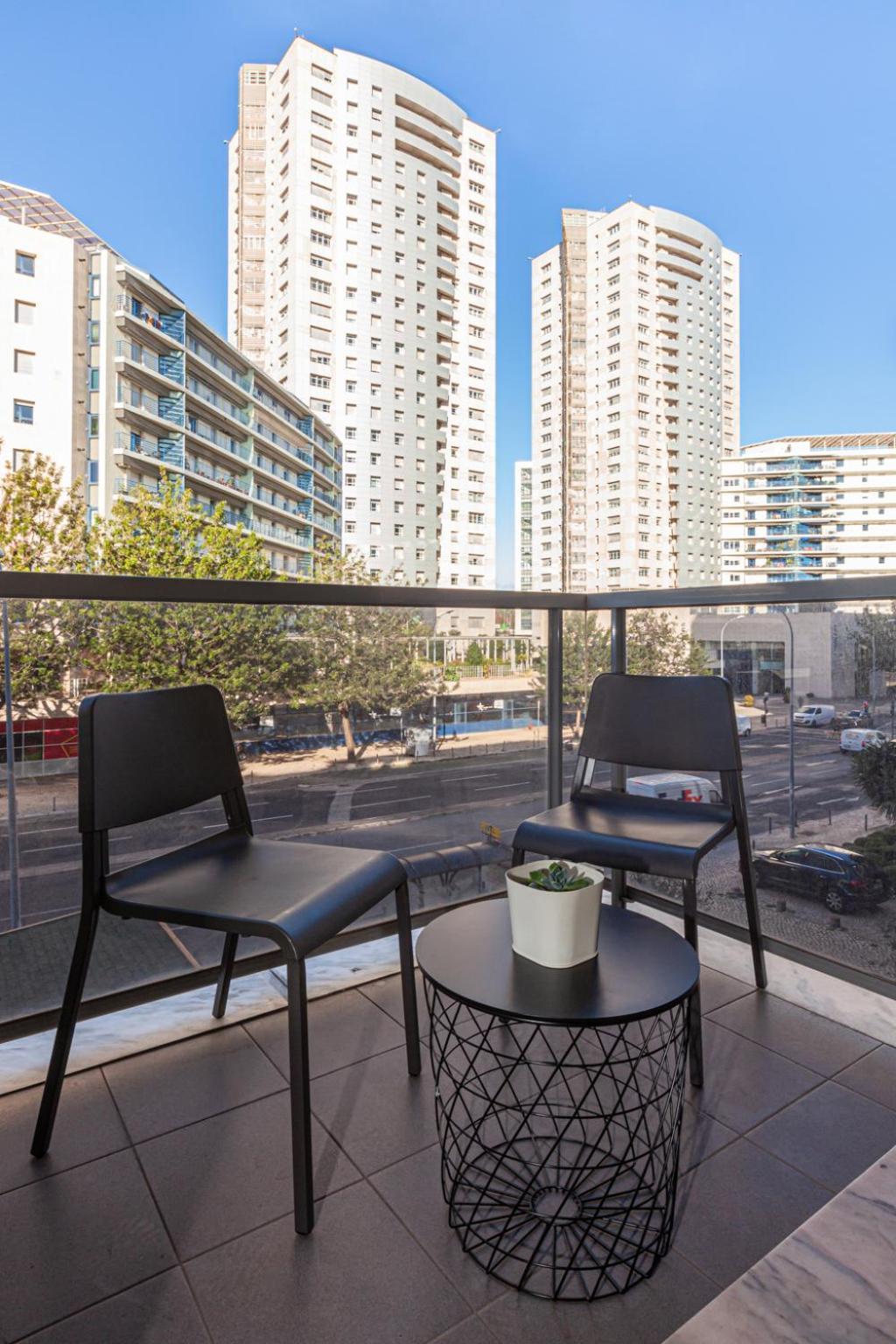 Apartamento Lisboa Sete Rios Екстериор снимка